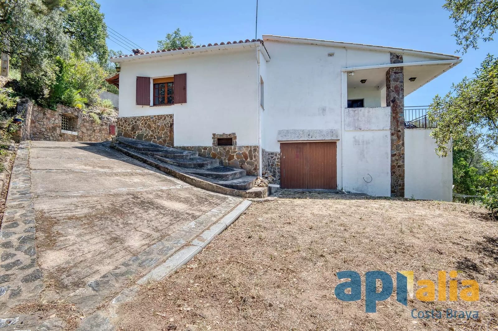4 bedroom Villa for sale in Santa Cristina d'Aro with pool garage - € 360,000 (Ref: 9929023)