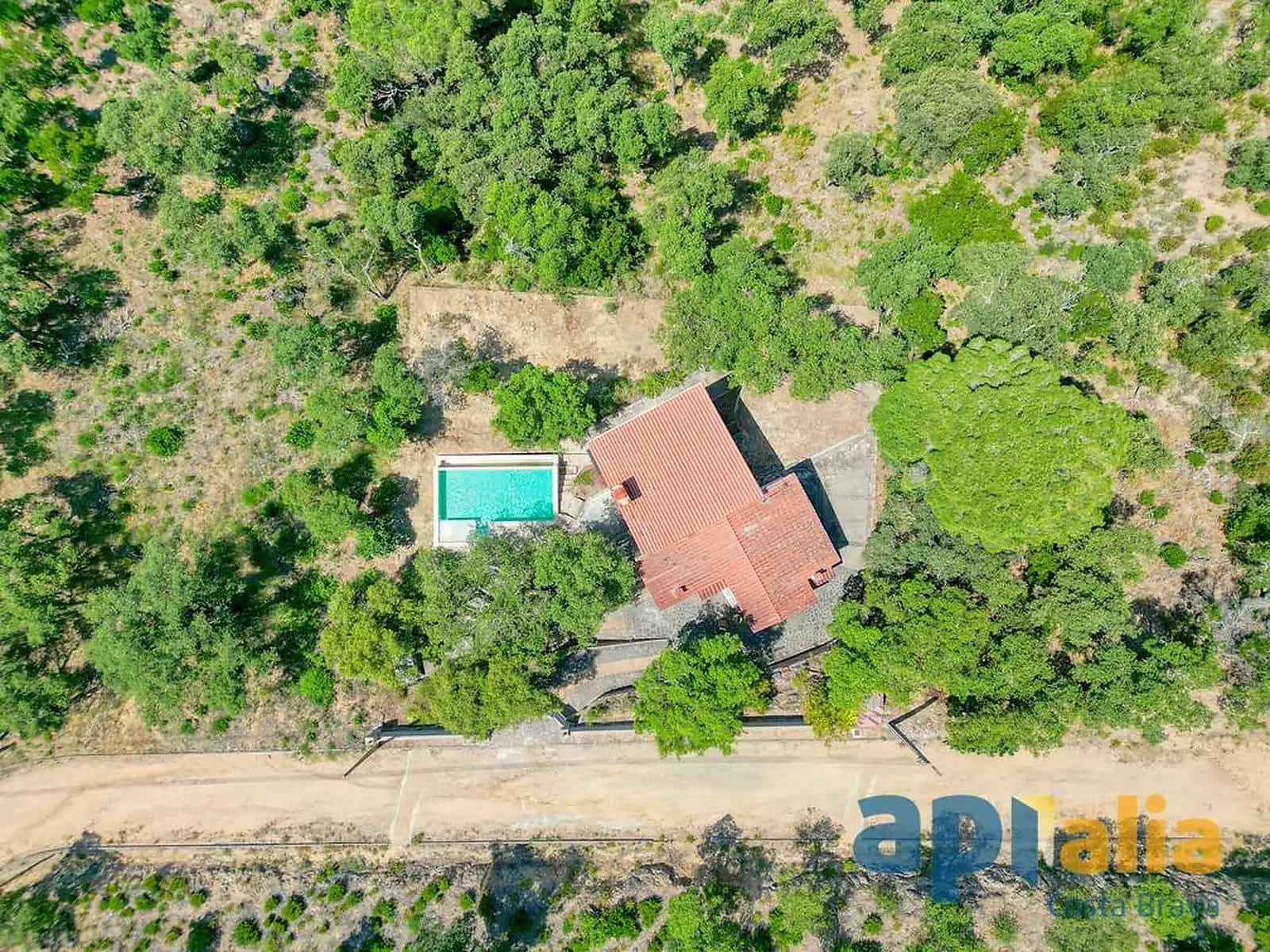 4 bedroom Villa for sale in Santa Cristina d'Aro with pool garage - € 360,000 (Ref: 9929023)