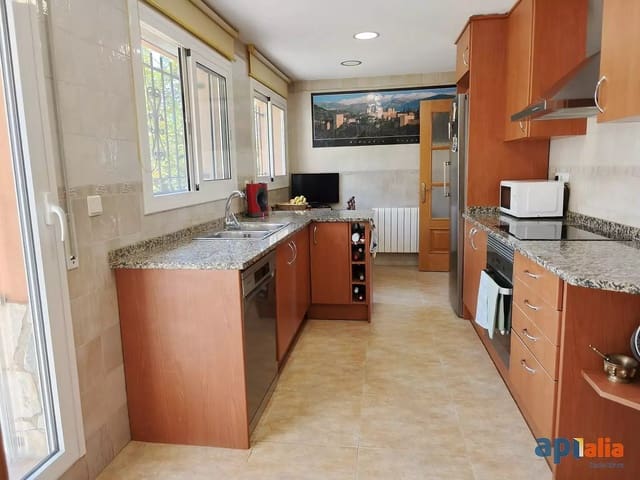 3 soverom Villa til salgs i Calonge i Sant Antoni med svømmebasseng garasje - € 490 000 (Ref: 9936042)