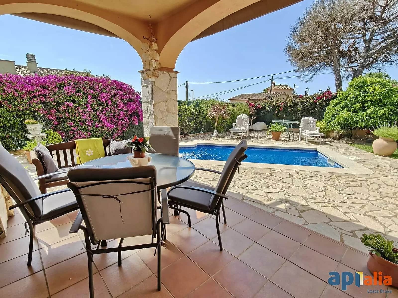 3 bedroom Villa for sale in Calonge i Sant Antoni with pool garage - € 490,000 (Ref: 9936042)