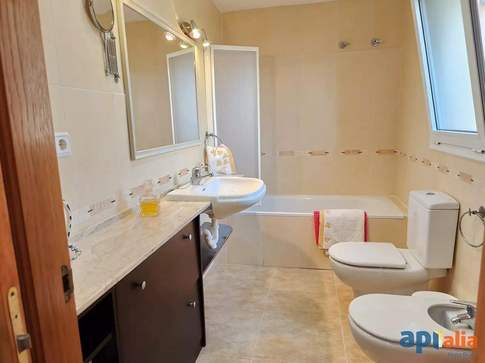 3 bedroom Villa for sale in Calonge i Sant Antoni with pool garage - € 490,000 (Ref: 9936042)