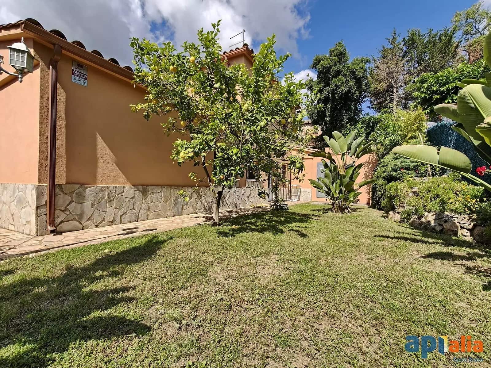 3 bedroom Villa for sale in Calonge i Sant Antoni with pool garage - € 490,000 (Ref: 9936042)