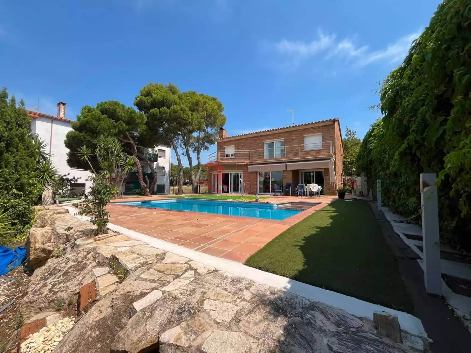6 bedroom Villa for sale in Palamos with pool garage - € 899,000 (Ref: 9947880)