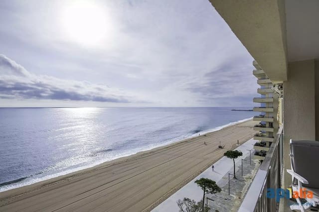 1 makuuhuone Huoneisto myytävänä paikassa Platja d'Aro, Castell-Platja d'Aro mukana 
autotalli - 250 000 € (Ref: 9962630)