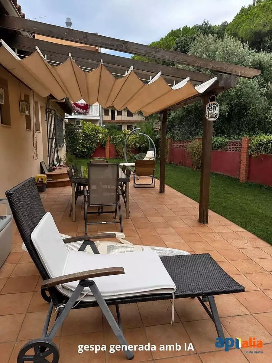 5 sypialnia Willa na sprzedaż w Sant Antoni de Calonge z garażem - 449 000 € (Ref: 9965241)