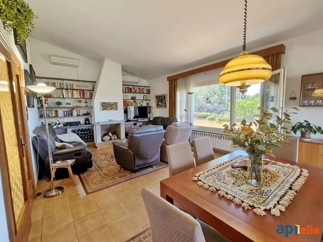 4 bedroom Villa for sale in Sant Antoni de Calonge, Calonge i Sant Antoni with garage - € 525,000 (Ref: 9965242)