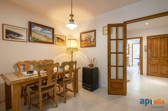 3 soveværelse Lejlighed til salg i Tamariu, Palafrugell med swimmingpool garage - € 500.000 (Ref: 9973284)