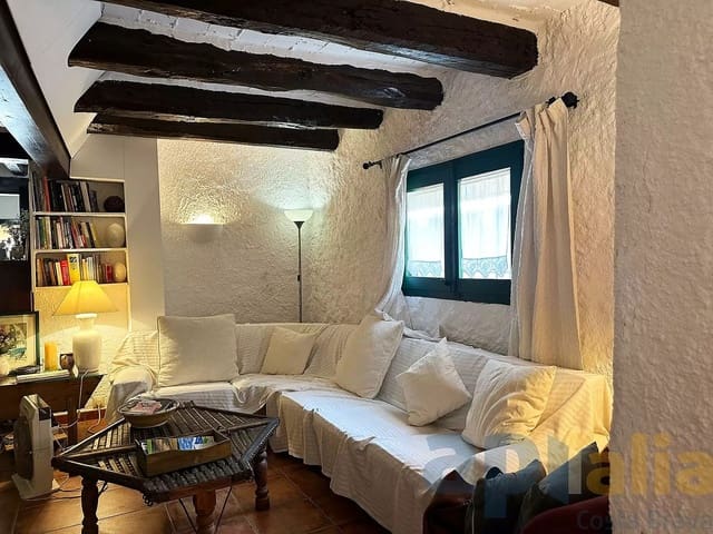 3 soverom Hus til salgs i Bellcaire d'Empordà - € 360 000 (Ref: 9973285)
