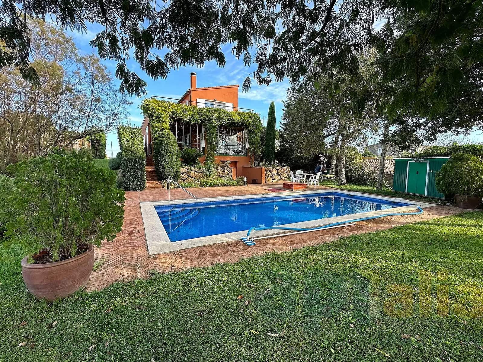4 soveværelse Finca/Landehus til salg i Ultramort med swimmingpool garage - € 850.000 (Ref: 9973287)