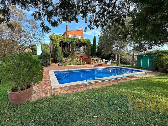 4 soveværelse Finca/Landehus til salg i Ultramort med swimmingpool garage - € 850.000 (Ref: 9973287)