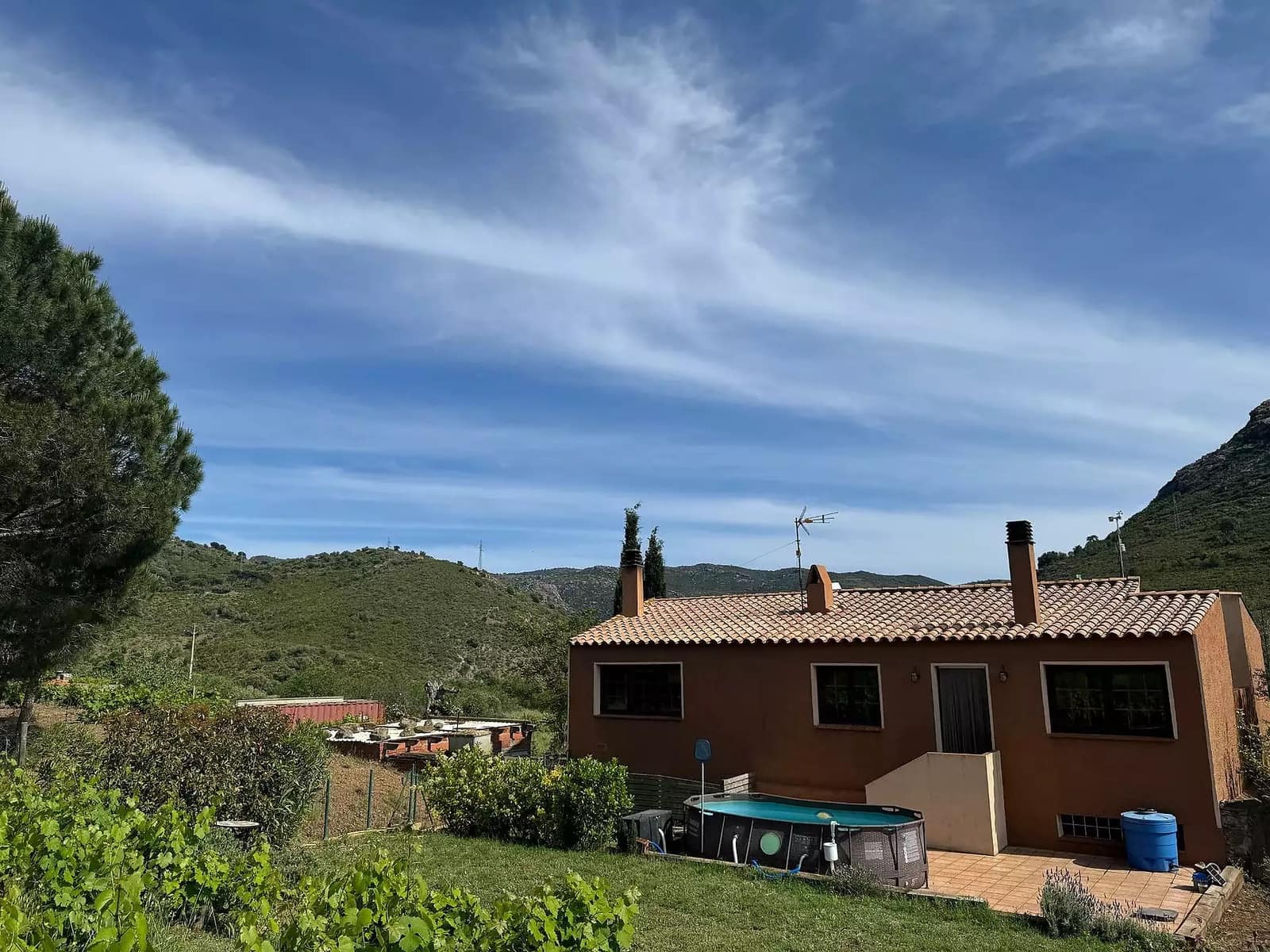 3 bedroom Villa for sale in Llanca with garage - € 550,000 (Ref: 9975378)