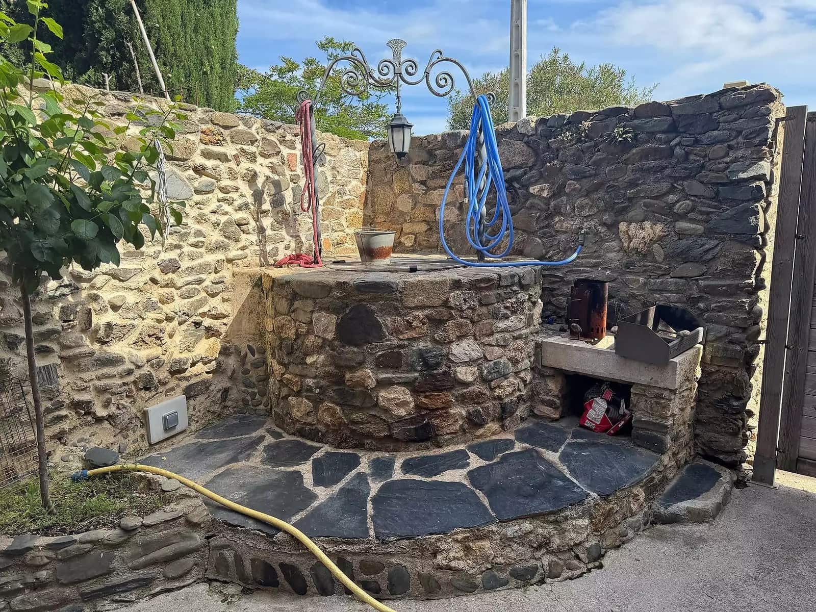 3 bedroom Villa for sale in Llanca with garage - € 550,000 (Ref: 9975378)