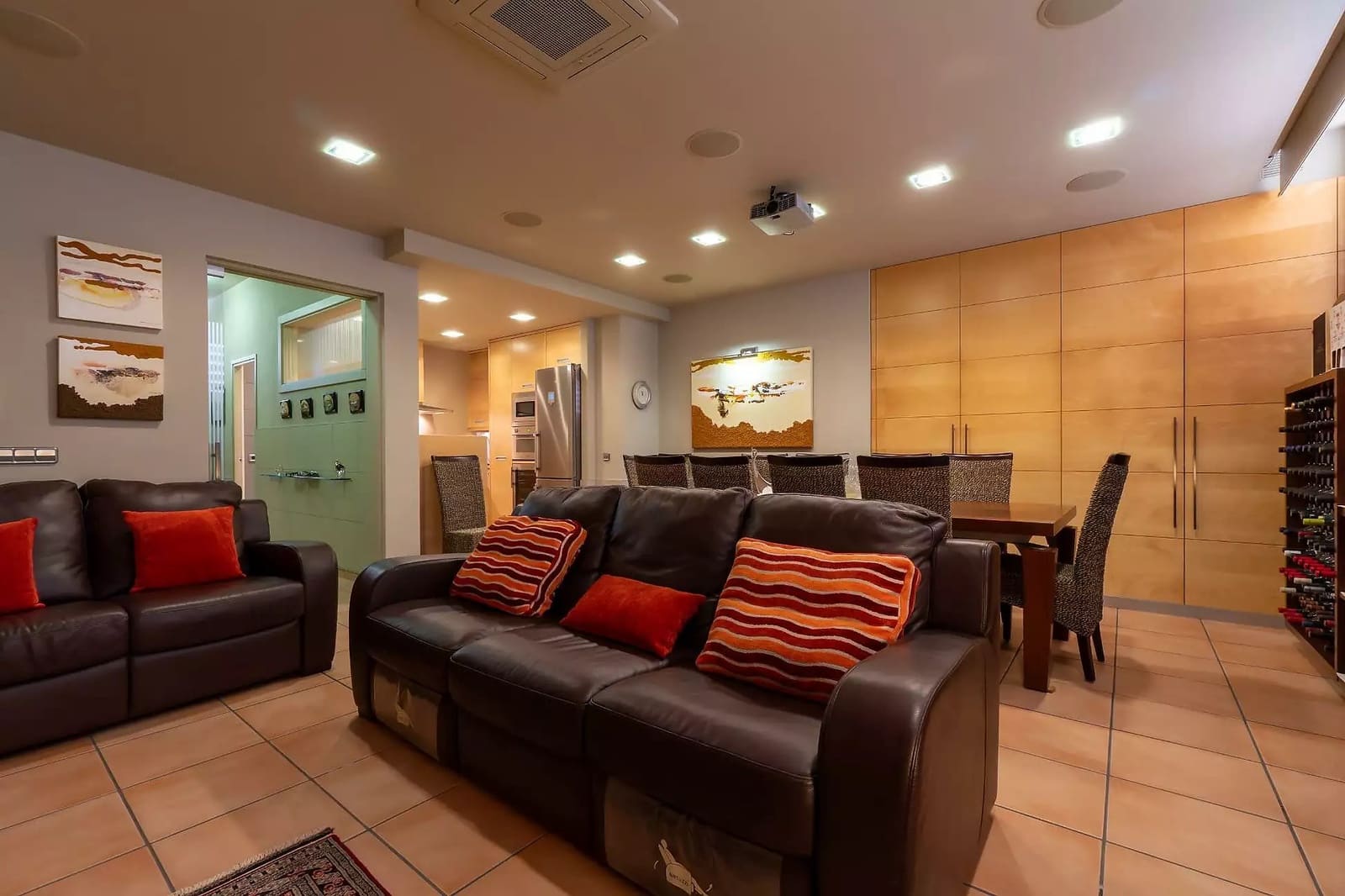 4 bedroom Villa for sale in Banyoles with pool garage - € 798,000 (Ref: 9975380)