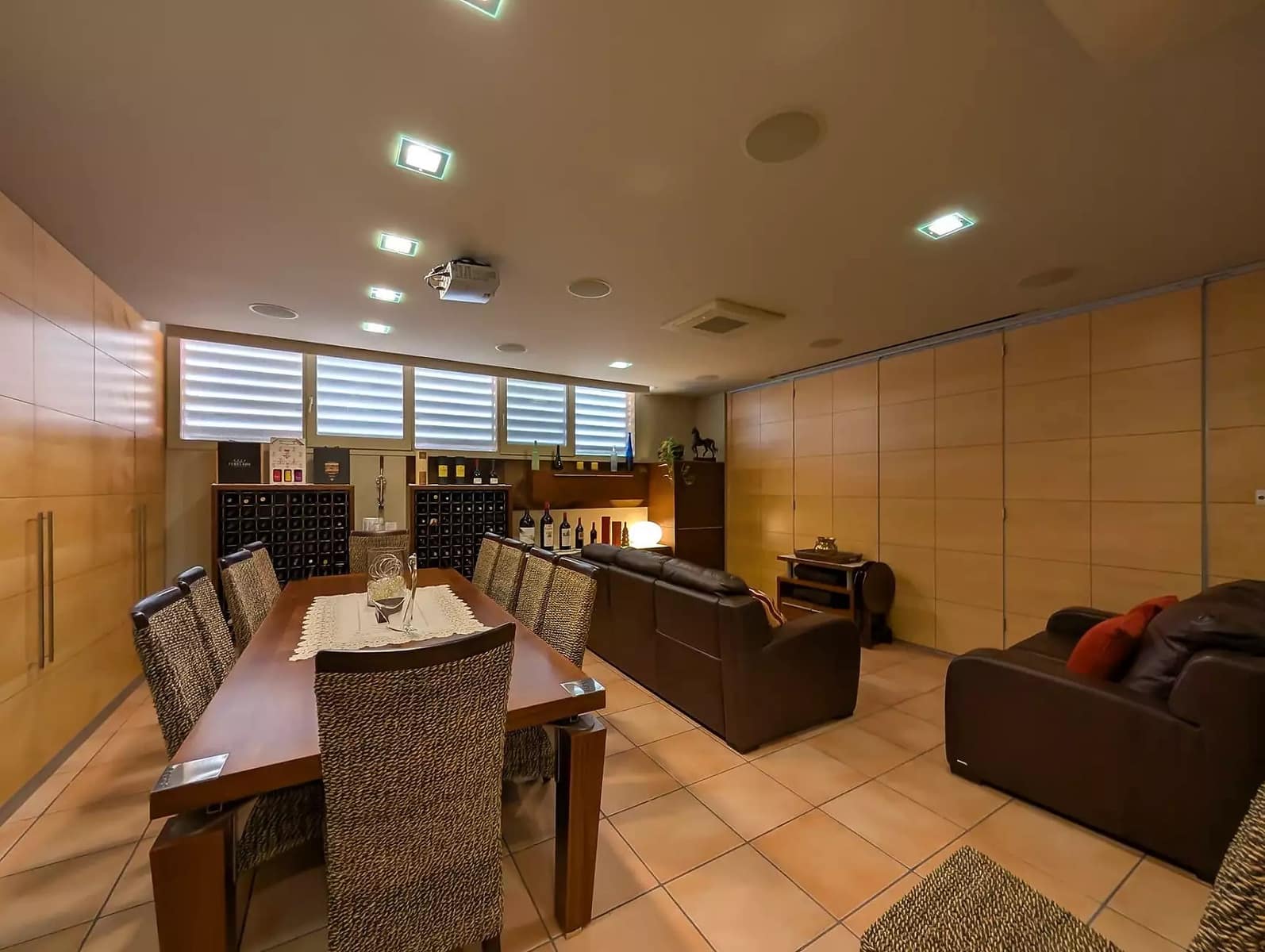 4 bedroom Villa for sale in Banyoles with pool garage - € 798,000 (Ref: 9975380)