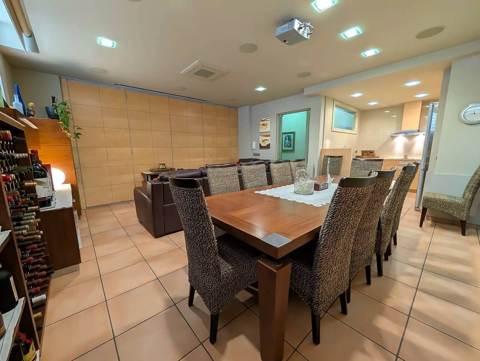 4 bedroom Villa for sale in Banyoles with pool garage - € 798,000 (Ref: 9975380)
