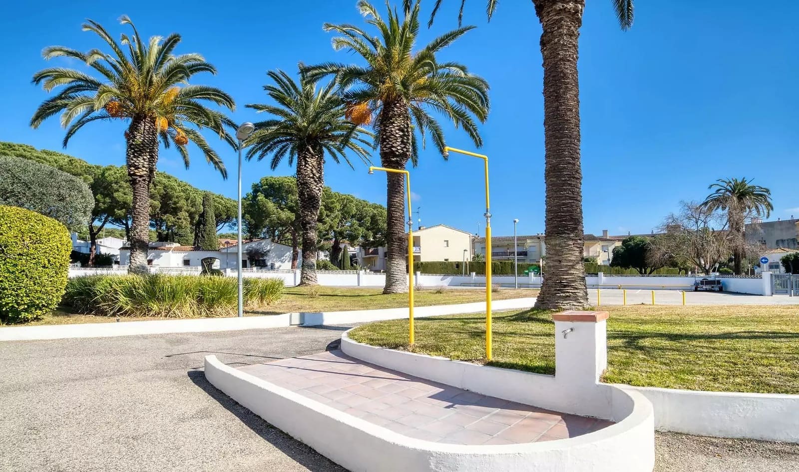 Comercial para venda em Palamos - 175 000 € (Ref: 9984965)