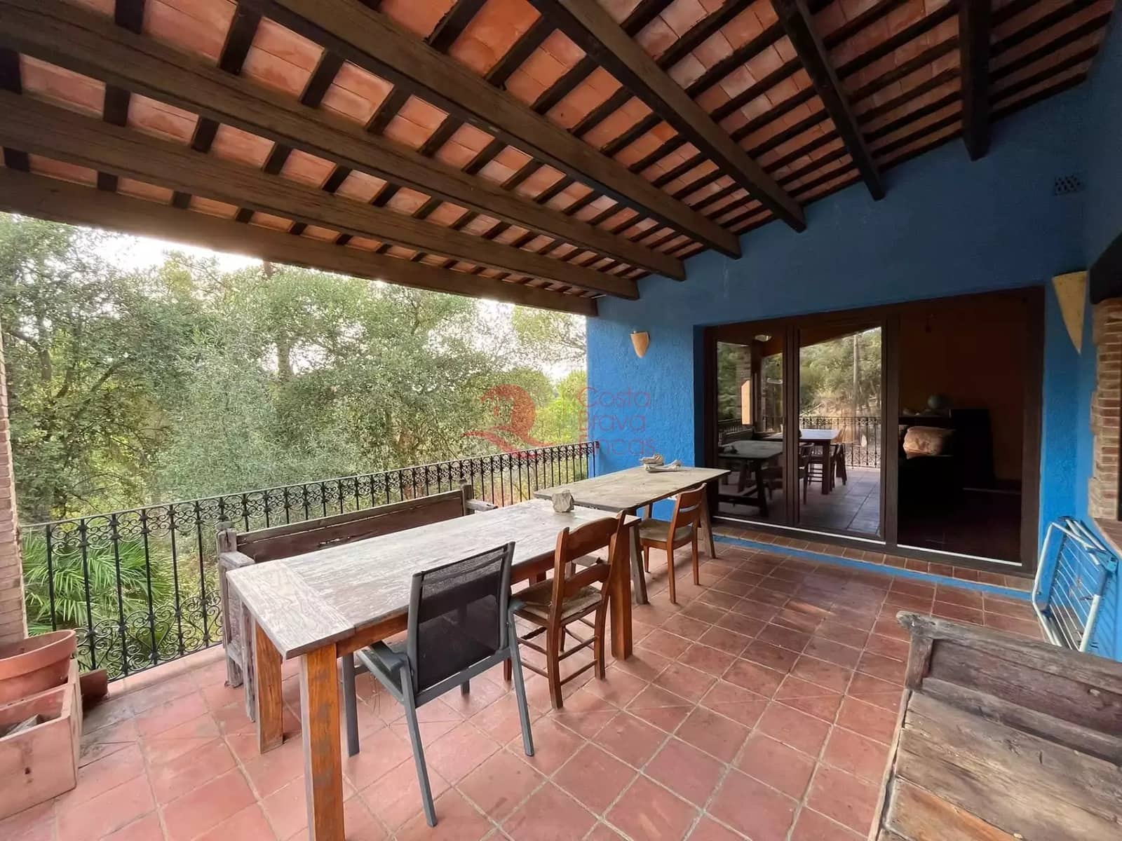 4 soveværelse Finca/Landehus til salg i Forallac med swimmingpool garage - € 595.000 (Ref: 9984966)