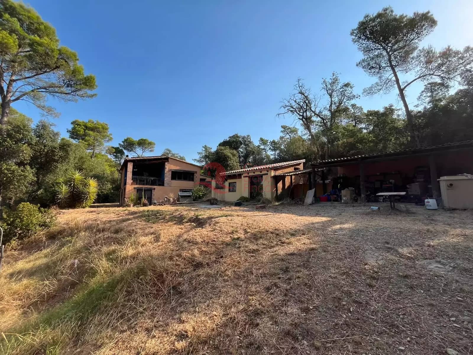 4 soveværelse Finca/Landehus til salg i Forallac med swimmingpool garage - € 595.000 (Ref: 9984966)