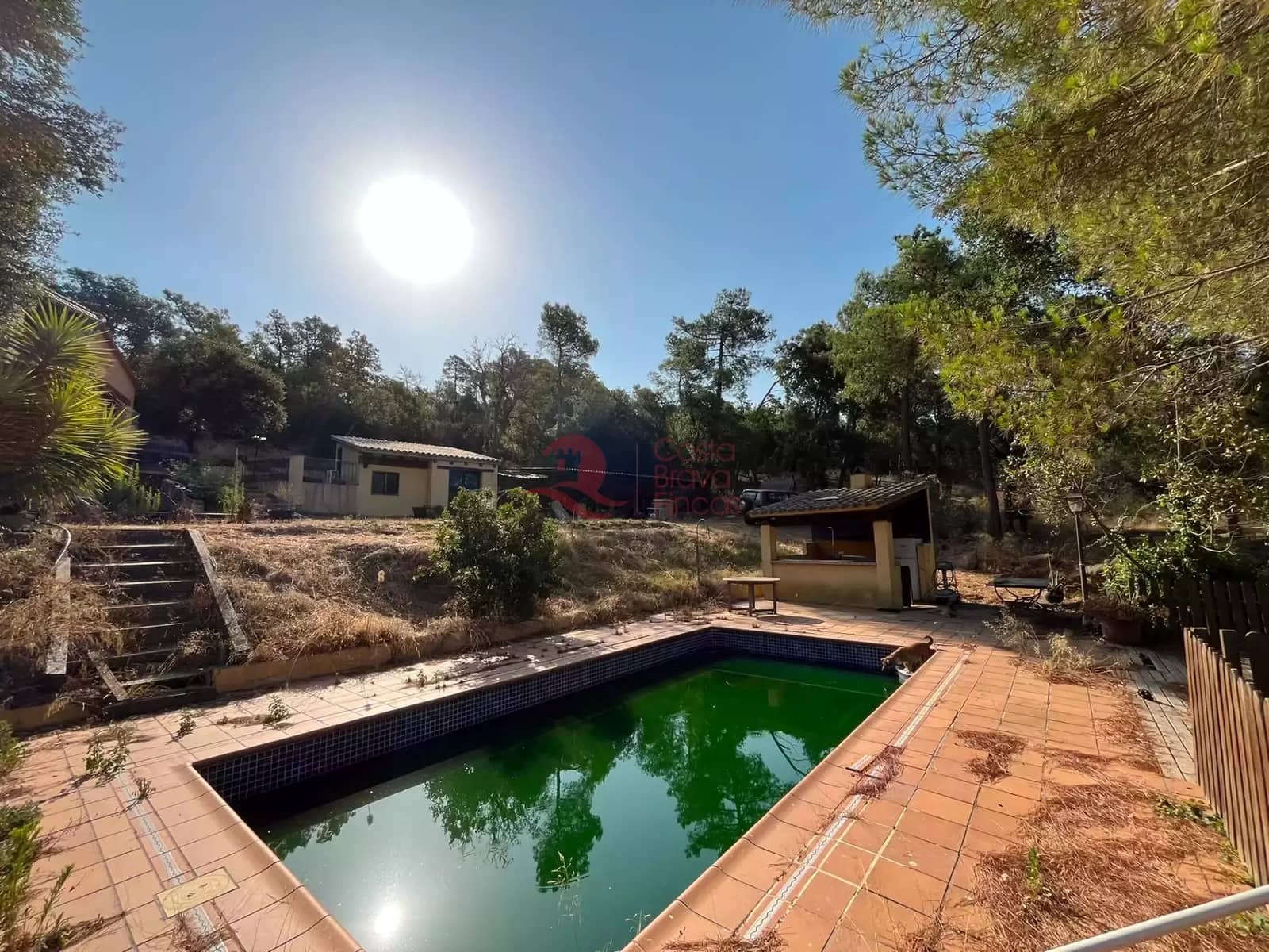 4 soveværelse Finca/Landehus til salg i Forallac med swimmingpool garage - € 595.000 (Ref: 9984966)