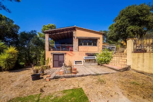 4 bedroom Finca/Country House for sale in Forallac with pool garage - € 595,000 (Ref: 9984966)