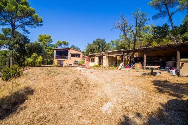 4 bedroom Finca/Country House for sale in Forallac with pool garage - € 595,000 (Ref: 9984966)