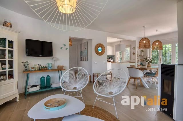 Chalet de 3 habitaciones en Calonge i Sant Antoni en venta con piscina garaje - 550.000 € (Ref: 9997100)