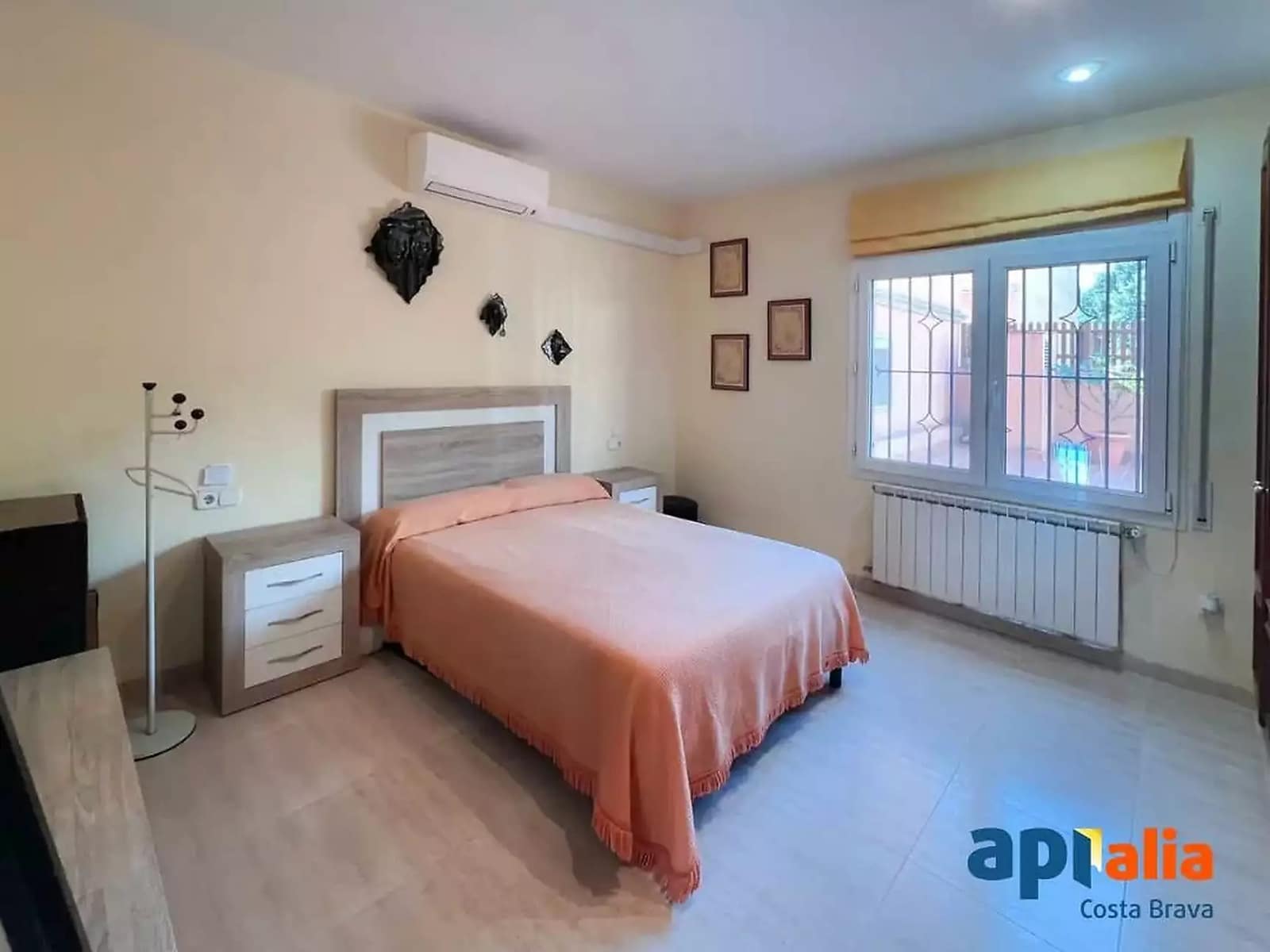 3 bedroom Apartment for sale in Sant Feliu de Guixols with garage - € 395,000 (Ref: 9998783)