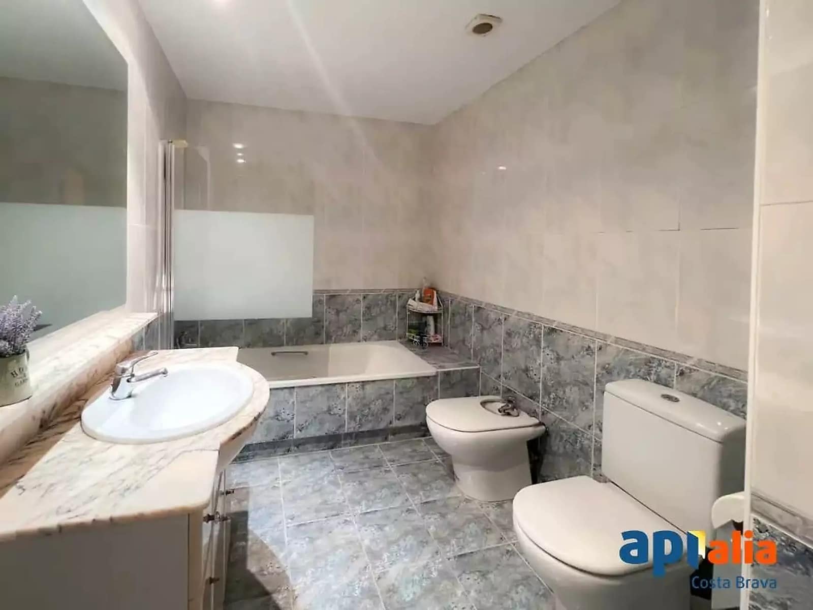 3 bedroom Apartment for sale in Sant Feliu de Guixols with garage - € 395,000 (Ref: 9998783)