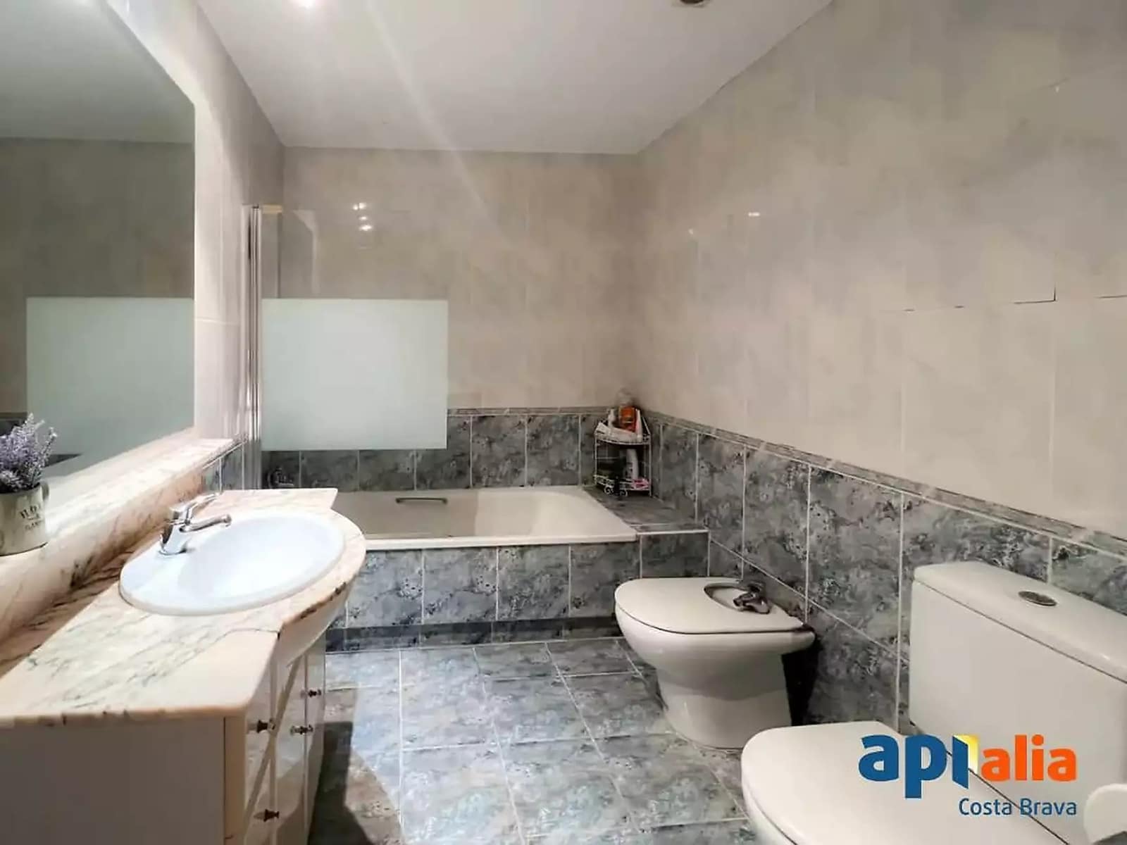 3 bedroom Apartment for sale in Sant Feliu de Guixols with garage - € 395,000 (Ref: 9998783)