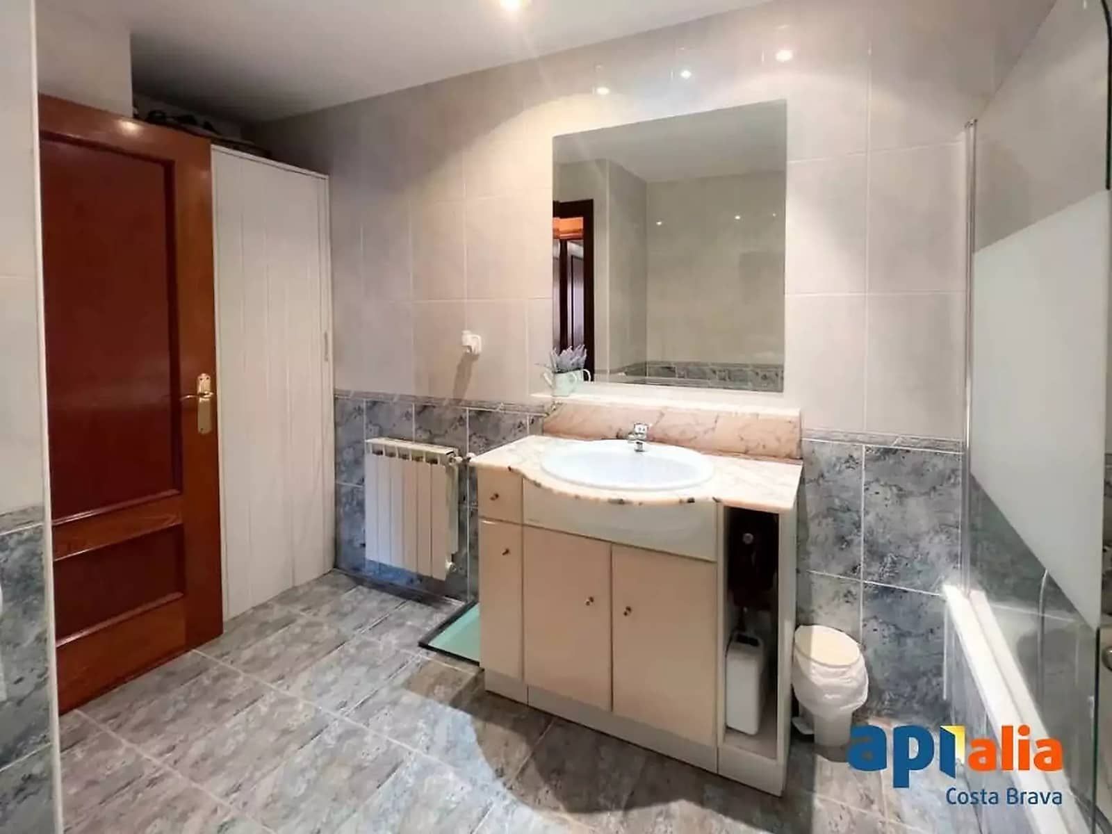 3 bedroom Apartment for sale in Sant Feliu de Guixols with garage - € 395,000 (Ref: 9998783)