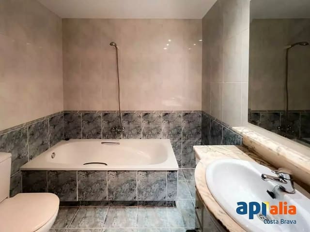 3 soverom Leilighet til salgs i Sant Feliu de Guíxols med garasje - € 395 000 (Ref: 9998783)