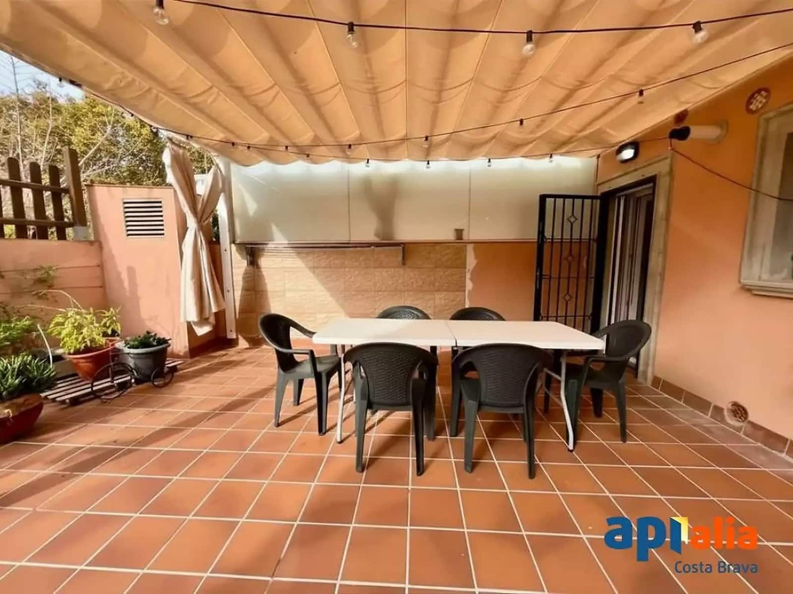 3 bedroom Apartment for sale in Sant Feliu de Guixols with garage - € 395,000 (Ref: 9998783)