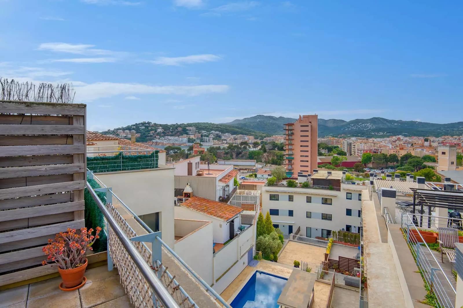 3 soveværelse Lejlighed til salg i Sant Feliu de Guixols med swimmingpool - € 385.000 (Ref: 9998786)
