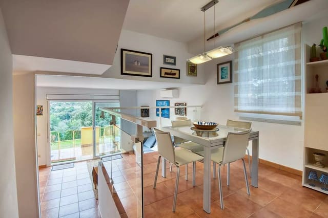 3 sovrum Radhus till salu i Platja d'Aro, Castell-Platja d'Aro med pool garage - 380 000 € (Ref: 9998787)