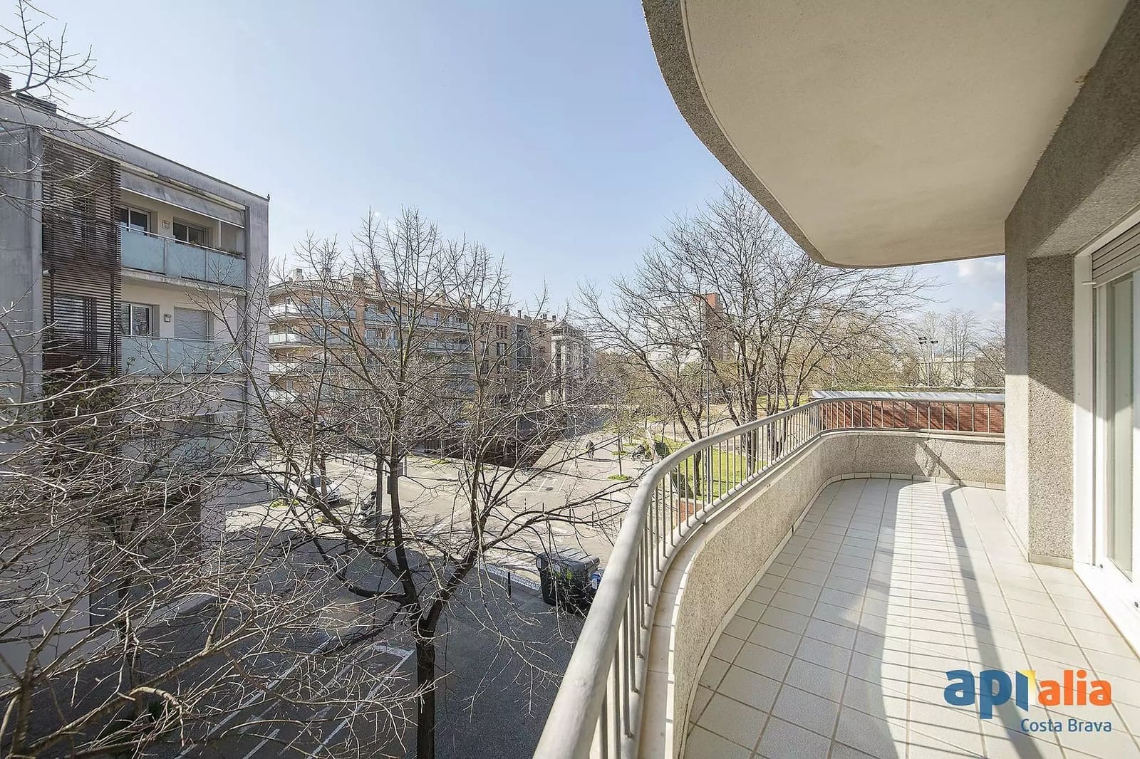4 slaapkamer Appartement te koop in Gerona stad - € 460.000 (Ref: 9999594)