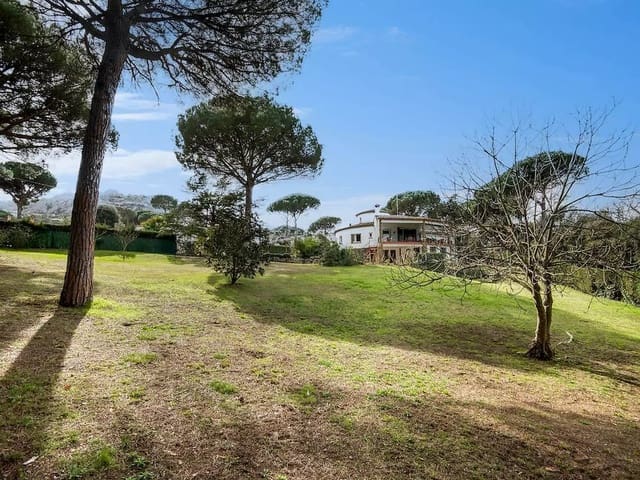 4 soveværelse Villa til salg i Santa Cristina d'Aro med swimmingpool garage - € 860.000 (Ref: 9999595)