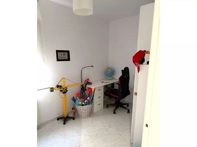 3 bedroom Flat for sale in Sant Feliu de Guíxols - € 225,000 (Ref: 9999597)