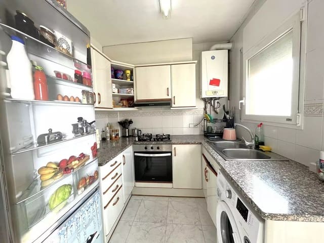 3 bedroom Flat for sale in Sant Feliu de Guíxols - € 225,000 (Ref: 9999597)