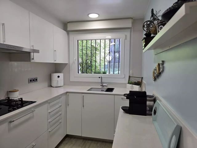 3 slaapkamer Rijtjeshuis te koop in Platja d'Aro, Castell-Platja d'Aro met zwembad - € 490.000 (Ref: 9999598)