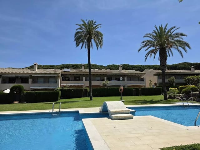 3 slaapkamer Rijtjeshuis te koop in Platja d'Aro, Castell-Platja d'Aro met zwembad - € 490.000 (Ref: 9999598)