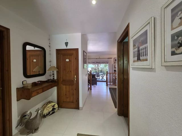 3 slaapkamer Rijtjeshuis te koop in Platja d'Aro, Castell-Platja d'Aro met zwembad - € 490.000 (Ref: 9999598)
