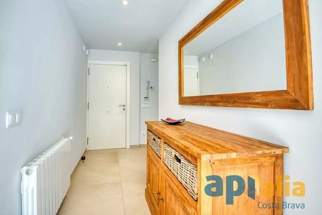 4 makuuhuone Huvila myytävänä paikassa Castell d'Aro, Castell-Platja d'Aro mukana uima-altaan 
autotalli - 778 000 € (Ref: 9999601)