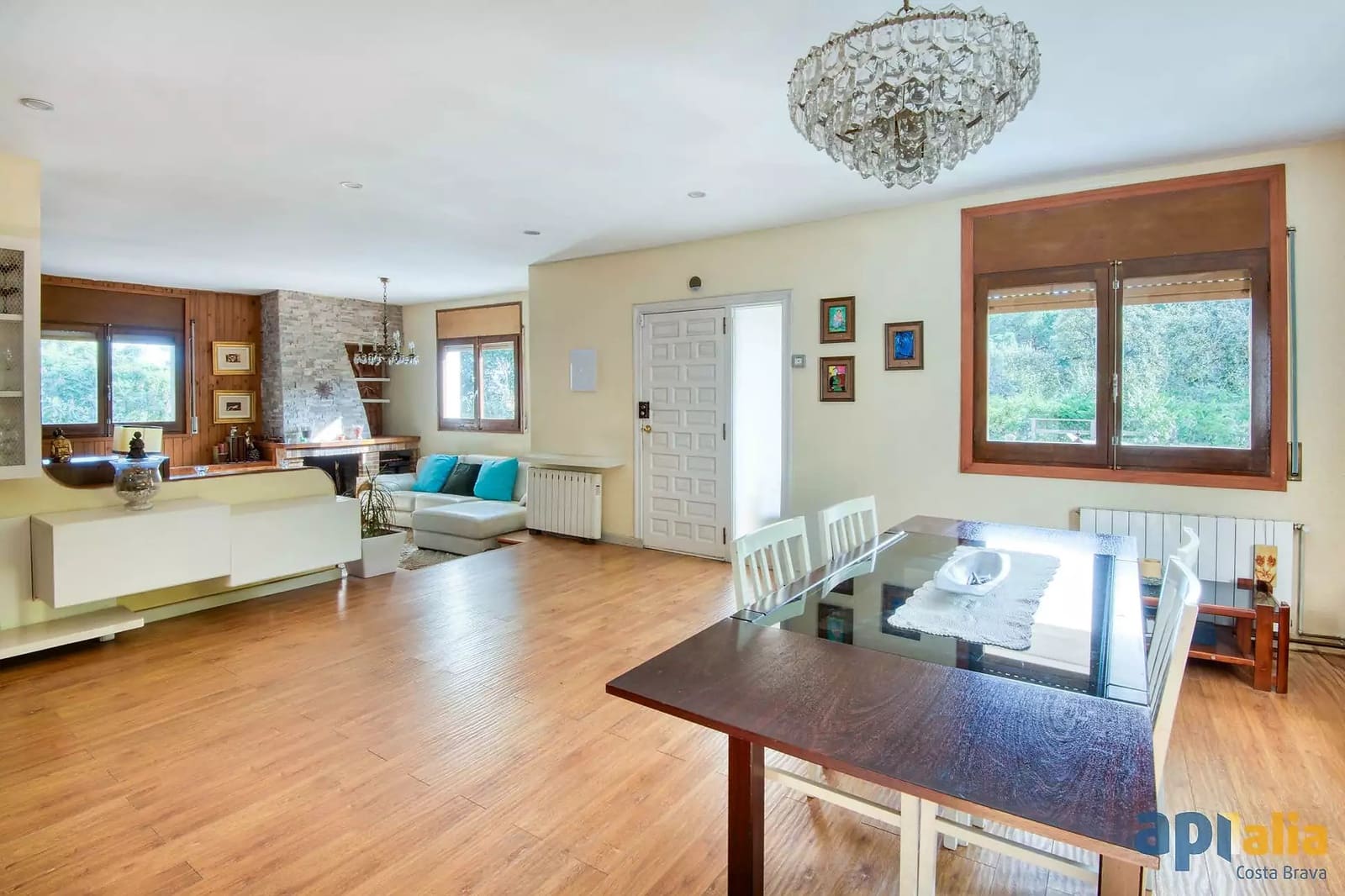 6 soverom Villa til salgs i Sant Feliu de Guixols med svømmebasseng garasje - € 550 000 (Ref: 9999602)