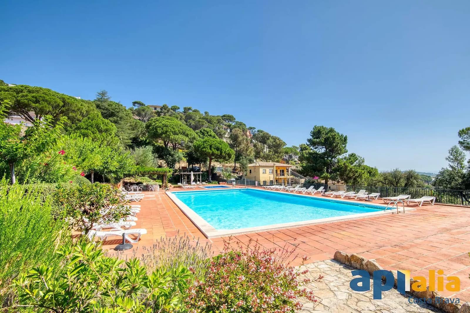 6 soverom Villa til salgs i Sant Feliu de Guixols med svømmebasseng garasje - € 550 000 (Ref: 9999602)