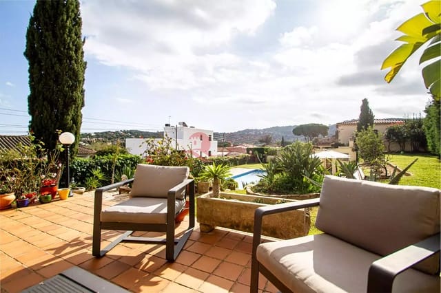 5 bedroom Villa for sale in Calonge i Sant Antoni with pool garage - € 780,000 (Ref: 9999603)