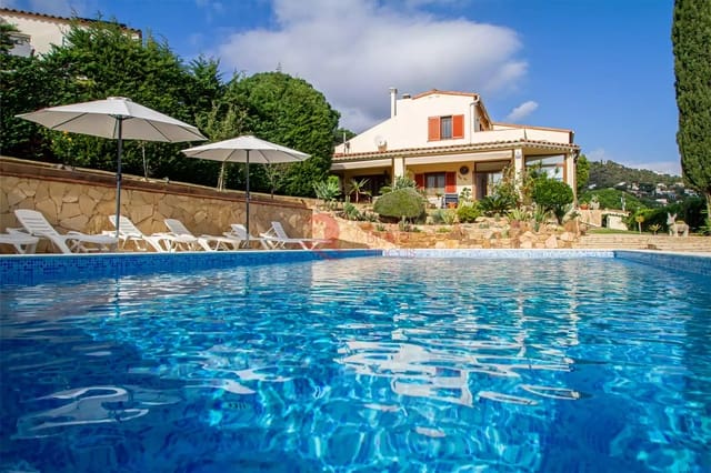 5 bedroom Villa for sale in Calonge i Sant Antoni with pool garage - € 780,000 (Ref: 9999603)