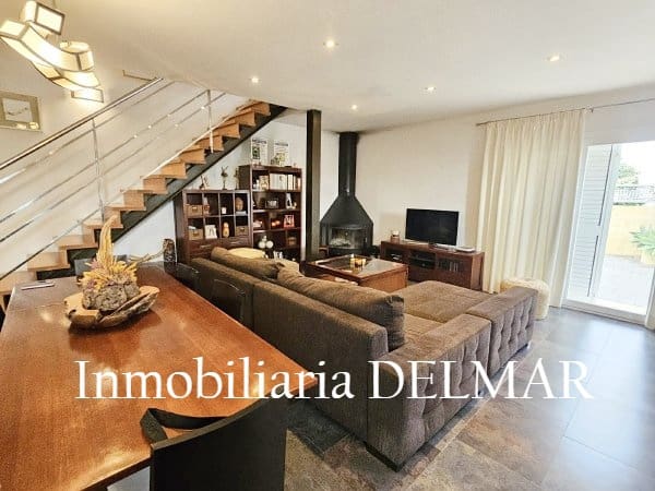 5 sypialnia Dom blizniak na sprzedaż w Santa Eulalia / Santa Eularia z garażem - 1 470 000 € (Ref: 8754782)