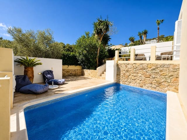 3 makuuhuone Huvila myytävänä paikassa Roca Llisa, Santa Eulalia / Santa Eularia mukana uima-altaan 
autotalli - 1 850 000 € (Ref: 10021368)
