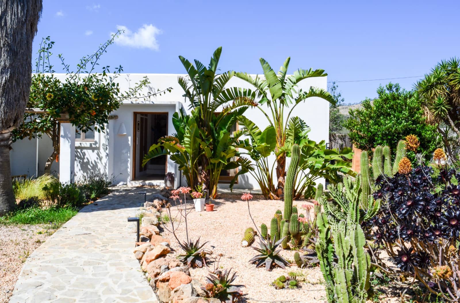 4 makuuhuone Huvila myytävänä paikassa San Jose / Sant Josep de Sa Talaia mukana uima-altaan 
autotalli - 2 490 000 € (Ref: 10080060)