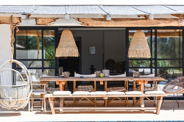 4 makuuhuone Huvila myytävänä paikassa San Jose / Sant Josep de Sa Talaia mukana uima-altaan 
autotalli - 2 490 000 € (Ref: 10080060)